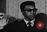Standbild Bürgermeister Stokes ernennt General Davis Cleveland Ohio USA, 1970, aus Sekunde 38 historischem Filmmaterial Videoclip 65675044197