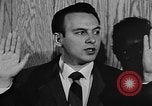 Standbild Bürgermeister Stokes ernennt General Davis Cleveland Ohio USA, 1970, aus Sekunde 47 historischem Filmmaterial Videoclip 65675044197