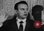 Standbild Bürgermeister Stokes ernennt General Davis Cleveland Ohio USA, 1970, aus Sekunde 49 historischem Filmmaterial Videoclip 65675044197