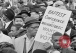 Image foule se rassemble pour troisième Selma à Montgomery mars Selma Alabama USA, 1965, de la seconde 4 séquences d'archives historiques vidéo 65675044200
