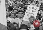 Image foule se rassemble pour troisième Selma à Montgomery mars Selma Alabama USA, 1965, de la seconde 5 séquences d'archives historiques vidéo 65675044200