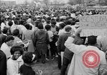 Image foule se rassemble pour troisième Selma à Montgomery mars Selma Alabama USA, 1965, de la seconde 25 séquences d'archives historiques vidéo 65675044200