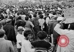 Image foule se rassemble pour troisième Selma à Montgomery mars Selma Alabama USA, 1965, de la seconde 27 séquences d'archives historiques vidéo 65675044200