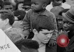 Image foule se rassemble pour troisième Selma à Montgomery mars Selma Alabama USA, 1965, de la seconde 54 séquences d'archives historiques vidéo 65675044200