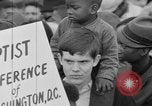 Image foule se rassemble pour troisième Selma à Montgomery mars Selma Alabama USA, 1965, de la seconde 57 séquences d'archives historiques vidéo 65675044200