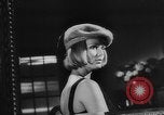 Immagine di Designer tedesco Germania, 1964, secondo 33 filmato di repertorio 65675044216