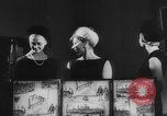 Immagine di Designer tedesco Germania, 1964, secondo 41 filmato di repertorio 65675044216