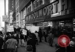 Immagine di I diritti civili manifestazione contro FW Woolworth memorizza New York City USA, 1962, secondo 4 filmato di repertorio 65675044239