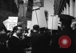 Immagine di I diritti civili manifestazione contro FW Woolworth memorizza New York City USA, 1962, secondo 38 filmato di repertorio 65675044239