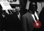 Immagine di I diritti civili manifestazione contro FW Woolworth memorizza New York City USA, 1962, secondo 46 filmato di repertorio 65675044239