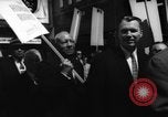 Immagine di I diritti civili manifestazione contro FW Woolworth memorizza New York City USA, 1962, secondo 50 filmato di repertorio 65675044239