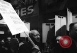 Immagine di I diritti civili manifestazione contro FW Woolworth memorizza New York City USA, 1962, secondo 54 filmato di repertorio 65675044239