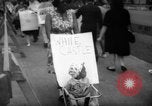 Immagine di I dimostranti New York City USA, 1962, secondo 36 filmato di repertorio 65675044240