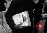 Immagine di I dimostranti New York City USA, 1962, secondo 61 filmato di repertorio 65675044240