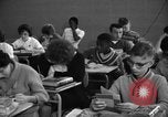 Immagine di Integrato di alta classe della scuola United States USA, 1962, secondo 37 filmato di repertorio 65675044243