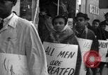 Immagine di Gli afroamericani picket una caffetteria di New York City New York City USA, 1962, secondo 5 filmato di repertorio 65675044244