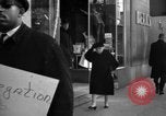 Immagine di Gli afroamericani picket una caffetteria di New York City New York City USA, 1962, secondo 17 filmato di repertorio 65675044244