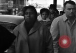 Immagine di Gli afroamericani picket una caffetteria di New York City New York City USA, 1962, secondo 36 filmato di repertorio 65675044244