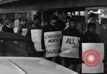 Immagine di Gli afroamericani picket una caffetteria di New York City New York City USA, 1962, secondo 52 filmato di repertorio 65675044244