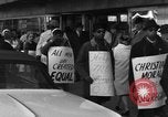 Immagine di Gli afroamericani picket una caffetteria di New York City New York City USA, 1962, secondo 55 filmato di repertorio 65675044244