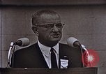 Immagine di Il presidente Lyndon B Johnson United States USA, 1964, secondo 12 filmato di repertorio 65675044256