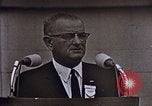 Immagine di Il presidente Lyndon B Johnson United States USA, 1964, secondo 13 filmato di repertorio 65675044256