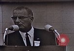 Immagine di Il presidente Lyndon B Johnson United States USA, 1964, secondo 35 filmato di repertorio 65675044256