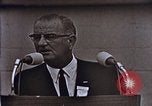 Immagine di Il presidente Lyndon B Johnson United States USA, 1964, secondo 42 filmato di repertorio 65675044256