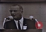 Immagine di Il presidente Lyndon B Johnson United States USA, 1964, secondo 43 filmato di repertorio 65675044256