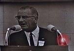 Immagine di Il presidente Lyndon B Johnson United States USA, 1964, secondo 46 filmato di repertorio 65675044256