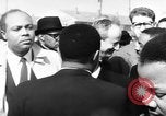 Standbild Martin Luther King Jr auf Bürgerrechte März Selma Alabama USA, 1965, aus Sekunde 10 historischem Filmmaterial Videoclip 65675044289