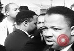 Standbild Martin Luther King Jr auf Bürgerrechte März Selma Alabama USA, 1965, aus Sekunde 11 historischem Filmmaterial Videoclip 65675044289