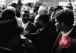 Standbild Martin Luther King Jr auf Bürgerrechte März Selma Alabama USA, 1965, aus Sekunde 40 historischem Filmmaterial Videoclip 65675044289