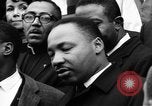 Standbild Martin Luther King Jr Selma Alabama USA, 1965, aus Sekunde 13 historischem Filmmaterial Videoclip 65675044293