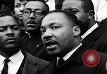 Standbild Martin Luther King Jr Selma Alabama USA, 1965, aus Sekunde 17 historischem Filmmaterial Videoclip 65675044293