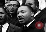 Standbild Martin Luther King Jr Selma Alabama USA, 1965, aus Sekunde 18 historischem Filmmaterial Videoclip 65675044293