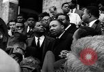 Standbild Martin Luther King Jr Selma Alabama USA, 1965, aus Sekunde 30 historischem Filmmaterial Videoclip 65675044293