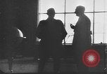 Standbild Adolf Hitler mit Hermann Göring Warschau Polen, 1939, aus Sekunde 42 historischem Filmmaterial Videoclip 65675044317
