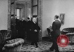 Standbild Adolf Hitler mit Hermann Göring Warschau Polen, 1939, aus Sekunde 44 historischem Filmmaterial Videoclip 65675044317