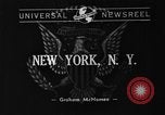 Standbild US Army recruitment Center Zweiten Weltkrieg New York United States USA, 1940, aus Sekunde 1 historischem Filmmaterial Videoclip 65675044344
