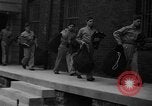 Standbild US Army recruitment Center Zweiten Weltkrieg New York United States USA, 1940, aus Sekunde 26 historischem Filmmaterial Videoclip 65675044344