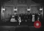 Standbild Schulmädchen Modell Kleidung New York United States USA, 1940, aus Sekunde 11 historischem Filmmaterial Videoclip 65675044346