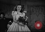 Standbild Schulmädchen Modell Kleidung New York United States USA, 1940, aus Sekunde 17 historischem Filmmaterial Videoclip 65675044346