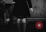Standbild Schulmädchen Modell Kleidung New York United States USA, 1940, aus Sekunde 26 historischem Filmmaterial Videoclip 65675044346