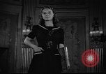 Standbild Schulmädchen Modell Kleidung New York United States USA, 1940, aus Sekunde 31 historischem Filmmaterial Videoclip 65675044346