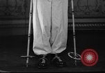 Standbild Schulmädchen Modell Kleidung New York United States USA, 1940, aus Sekunde 37 historischem Filmmaterial Videoclip 65675044346