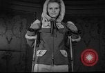 Standbild Schulmädchen Modell Kleidung New York United States USA, 1940, aus Sekunde 42 historischem Filmmaterial Videoclip 65675044346