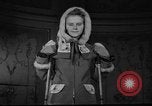 Standbild Schulmädchen Modell Kleidung New York United States USA, 1940, aus Sekunde 43 historischem Filmmaterial Videoclip 65675044346