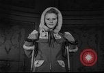 Standbild Schulmädchen Modell Kleidung New York United States USA, 1940, aus Sekunde 44 historischem Filmmaterial Videoclip 65675044346