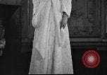Standbild Schulmädchen Modell Kleidung New York United States USA, 1940, aus Sekunde 52 historischem Filmmaterial Videoclip 65675044346
